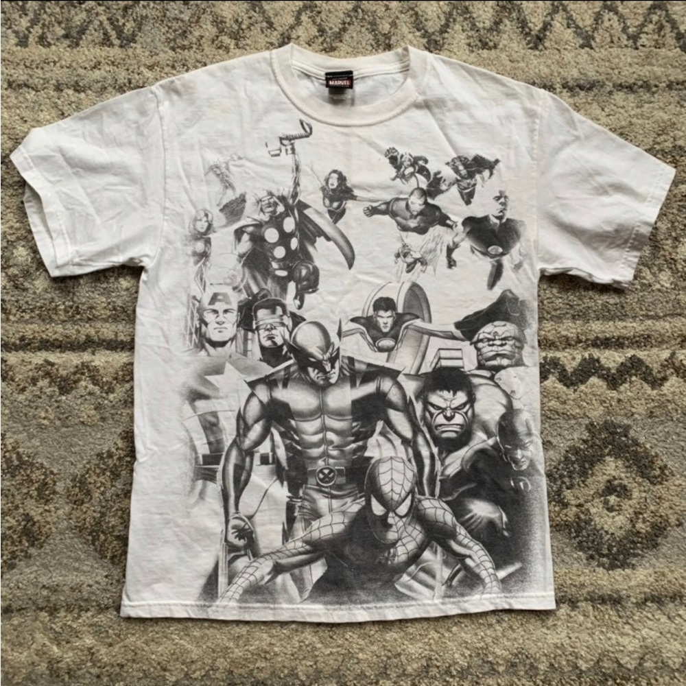 Marvel White Hero Graphic T-Shirt Medium